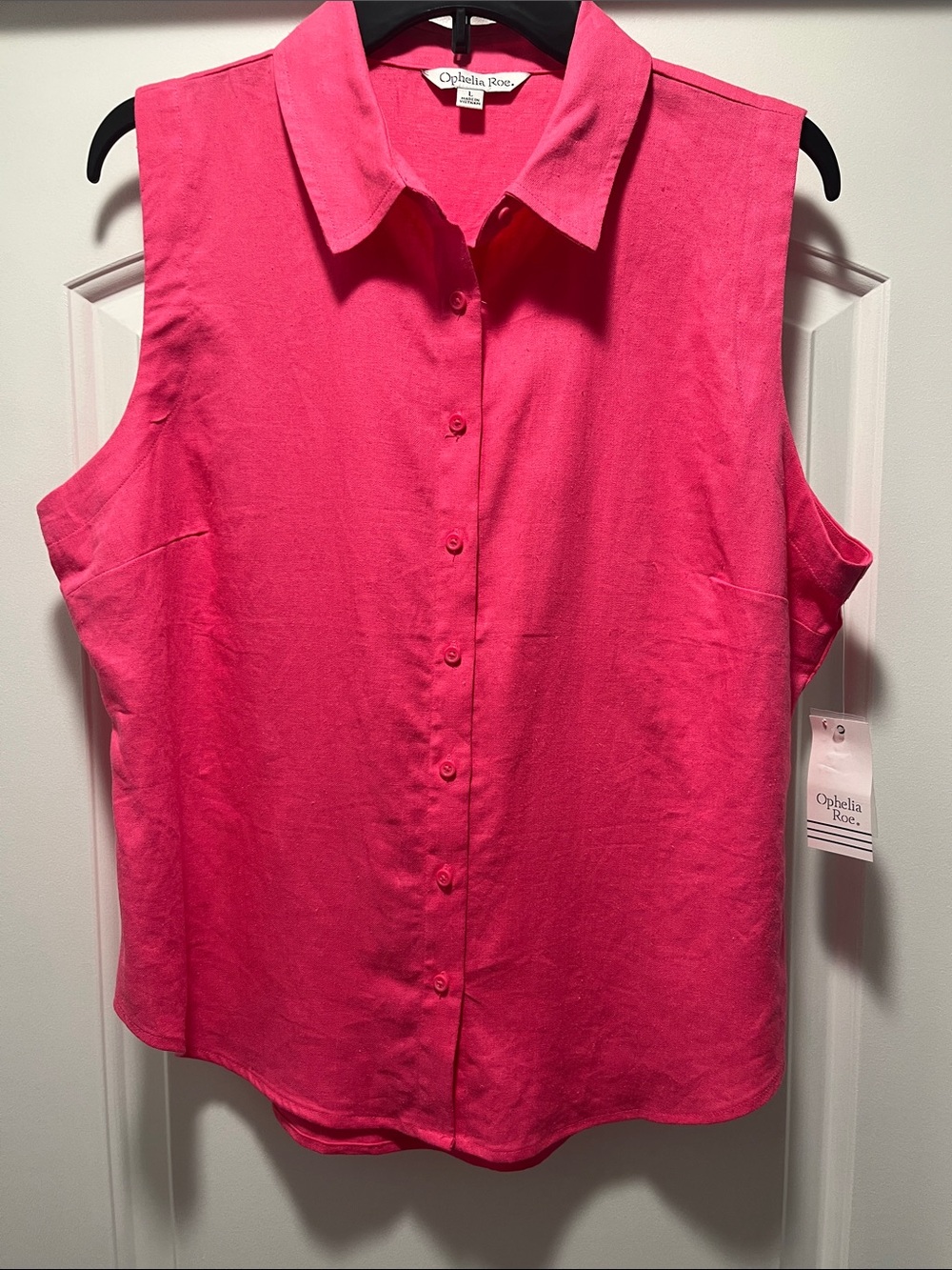 Ophelia Roe, NWT, collared, sleeveless button down with darts, size L